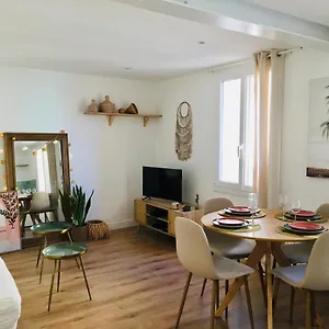 Chez Louise Et Lucette France