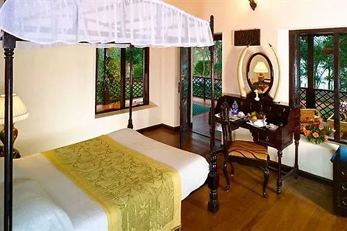 Hotel Ktdc Lake Palace Thekkady Kumily